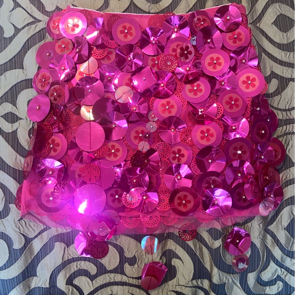 DES_PHEMMES fuchsia sequin mini skirt IT size 40 - Picture 3 of 9